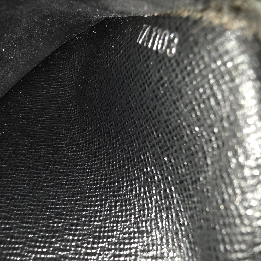 Louis Vuitton Brazza Wallet Black Taiga Leather COA Included - Picture 16 of 16